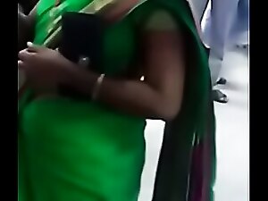 Tamil Oversexed aunty breast neval53